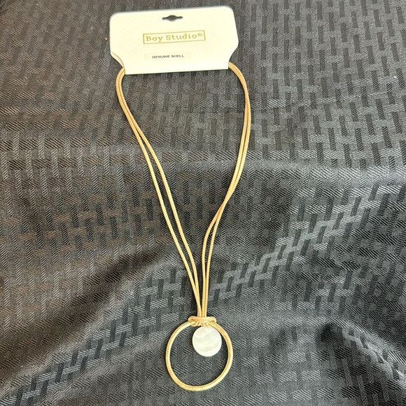 Bay Studio Genuine Shell necklace NWT - Picture 5 of 5
